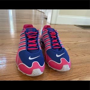 Nike Shox Women’s Size 10.  Great condition